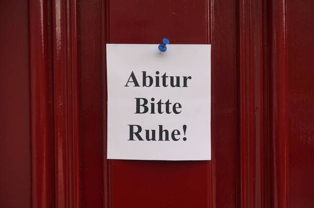 21.03.2014, Zettel an einer Tür, Tür, Zettel, Abitur, Prüfung, Ruhe