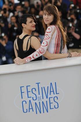 Asia Argento; Charlotte Gainsbourg CINEMA : 67 Eme Festival de Cannes - Photo Call - Film Incompresa - 22 05 2014 LoicThebaud Panoramic 