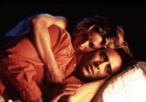 Elizabeth Shue, Nicolas Cage Ben (Nicolas Cage) und Sera (Elizabeth Shue), zwei verwandte Seelen, ziehen schliesslich zusammen. Doch auch die Liebe zu Sera kann Ben nicht vor dem Alkohol retten. 1995 UnitedArchives01351767