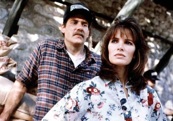 Richard Masur, Jaclyn Smith Das Wiedersehen mit ihrer Familie verlaeuft sehr frostig. Nur ihr Bruder Lincoln (Richard Masur) empfaengt Kate (Jaclyn Smith) mit offenen Armen. 1989 UnitedArchives01364106