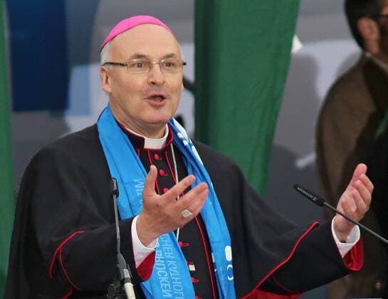 Der Regensburger Bischof Rudolf Voderholzer bei der Eröffnung des 99. Deutschen Katholikentages am Mittwochabend (28.05.14) auf dem Domplatz in Regensburg. - (Siehe epd-Meldung vom 28.05.14) Katholikentag in Regensburg eröffnet epd EDITORIAL USE ONLY