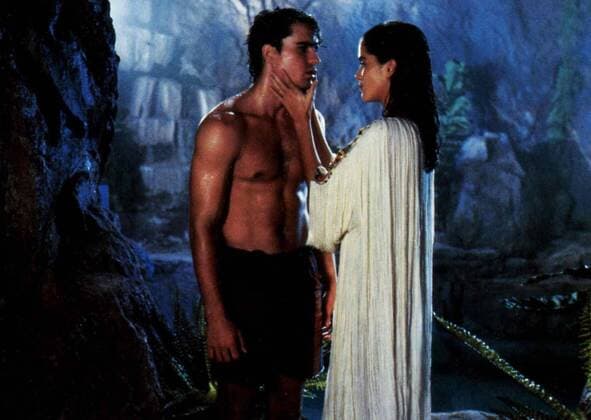 Jason Patric, Jamie Gertz Jason (Jason Patric) und Terra (Jami Gertz) kommen sich naeher. 1986 UnitedArchives01365037