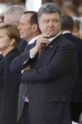 Petro Poroshenko - Feierlichkeiten zum 70. Jahrestag der Alliierten-Landung in Ouistreham Frankreich - 06 06 2014 GwendolineLeGoff Panoramic 