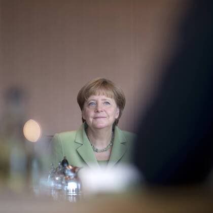 Angela Merkel, Kabinettssitzung DEU, Deutschland, Germany, Berlin, 11.06.2014 Angela Merkel , Bundeskanzlerin und Bundesvorsitzende der CDU, vor der Kabinettssitzung im Berliner Kanzleramt. Kabinettsitzung, Bundeskanzleramt, Kabinett, Bundeskabinett, Bundespolitik, Deutsche Politik, Politiker, Portrait, Portraet, 2014 Angela Merkel, Chancellor and leader of the CDU, during a cabinet meeting at the chancellor office in Berlin. Politics, Germany, political, Politician