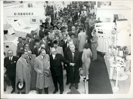 Sep. 24, 1951 - The 75th annual Brewery Fair in Munich opened with a speech by federal minister Dr. Wilhelm Niklas. Displays of machines for brewing were spread out across three halls. Pictured here in the foreground from left to right are: Dr. Wilhelm Niklas Agriculture Miniter Schl?gl Prime Minister Erhard Director Martin Luther(VDMA D?sseldorf) Dr. Ankerm?ller  - ZUMAk09
