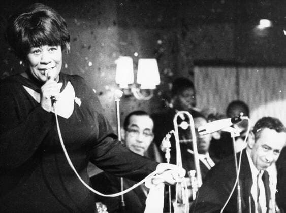 IMAGO ICONS: Ella Fitzgerald May 8, 1960 - Location Unknown - ELLA FITZGERALD (1917-1996) was a jazz and song vocalist also referred to as the First Lady of Song, and Lady Ella. PICTURED: Ella Fitzgerald performing during a concert.  - ZUMAk09
