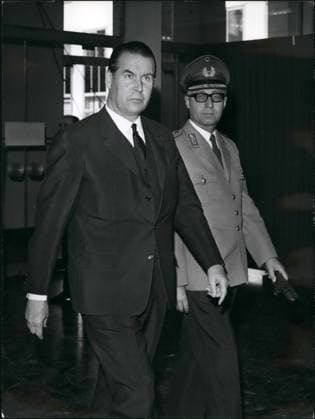 May 05, 1967 - NATO Defence Planning Committee Meets In Paris: The Ministerial session of the NATO Defence planning committee was held in Paris today. Photo Shows: Gerhard Schroeder, Minister of defence of the Federal Republic of Germany, arriving at NATO.  - ZUMAk09