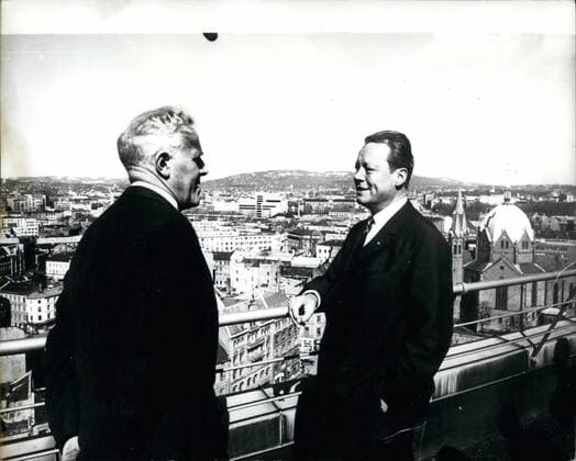 Apr. 25, 1970 - April 25th 1970 Willy Brandt on an official visit to Norway Ã¢â‚¬âÄœ The German Prime Minister, Mr. Willy Brandt, accompanied by his Norwegian wife Rut, are paying a two-day official visit to Norway where they were given a hearty welcome. Photo Shows: Mr. Willy Brandt pictured with the Norwegian Prime Minister, Mr. Per Borten, on the roof of the government building in Oslo.  - ZUMAk09