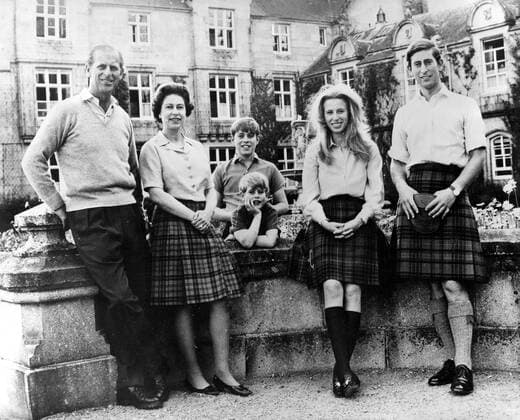 Oct. 31, 1972 - Balmoral, England, U.K. - The elder daughter of King George VI and Queen Elizabeth, ELIZABETH WINDSOR (named Elizabeth II) became Queen at the age of 25, and has reigned through more than five decades of enormous social change and development. PICTURED: QUEEN ELIZABETH II and PRINCE PHILIP with their children PRINCE EDWARD, ANDREW, PRINCE CHARLES and PRINCESS ANNE. Balmoral UK  - ZUMAk09