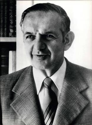 Oct. 12, 1975 - Presentation of the peace award of the German book trade to Alfred grosser. The peace award of the German book trade occupies a special position amongst the many literature awards. Since 20 years now it is being given to persons who have made a contribution to peace by their literary work and their human attitude. This year professor Dr. Alfred Grosser (Alfred Grosser- picture) will receive the award .he is considered as being an engaged European . He was born in Frankfurt in being an engaged European . He was born in Frankfurt in 1925 but his parents had to leave Germany 1933 and went to France then. There he later become a member of the Resistance but started to work as the general secretary of the French Committee for exchange with the new Germany seen after the war was over. He now teaches political science at the university of Paris; his numerous books  - ZUMAk09