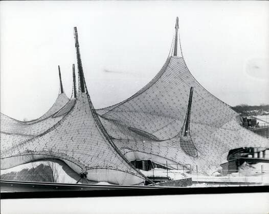 Architektur von Frei Otto Mar. 27, 2012 - Montreal Expo 67 German pavilion-huge tent over steel structure.  - ZUMAk09