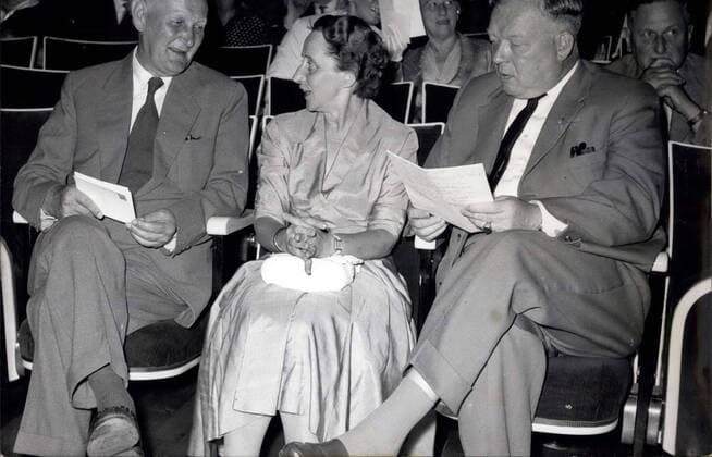 Jul. 03, 1957 - Nobel-Prize-winner meeting in Lindau The 7th meeting of the Nobel-Prize-Winners at which this time also attend the medicians was opened on July 1st in the town-theatre of Lindau. OPS:- Prof. Dr. Gerhard Domagk, Wuppertal (left) and Prof. Dr. Werner Forssmann, Bad Kreuznach, behind Dr. Forssmann is Dr. Mueller, Basel.  - ZUMAk09