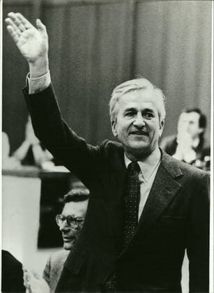 Jun. 06, 1981 - West Berlin s Chamber of Deputies Elects a New Senate; very surely Richard von Weizsacker (Richard Von Weizsacker - our picture) can form his CDU minority senate on June 11th, because contrary to a resolution of the party congress four West Berlin FDP delegates have decided to support him. Horst Vetter, Walter Rasch, Guido Brunner and Edgar Swinne explained that they feel obliged to enable a formation of a senate for the town s welfare and to give Weizsacker an his team a fair chance . This way of acting of the four liberals has led to vehement discussions and to the order, given by the members of the FDP, to retire from their mandate of deputies. With the help of the FDP Weizsacker hopes to govern the whole time of the legislative period.  - ZUMAk09