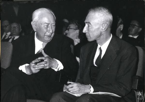 Jun. 06, 1960 - Congress for Cultural Freedom opened in Berlin: The Congress for Cultural Freedom was opened on June 16th in the Berlin Congress Hall. Intellectuals from all over the world will discus the political, cultural and social problems of our time. Ex Federal President Prof. Theodor Heuss ( Theodor Heusa) 67th the American physicist J. Robert Oppenheimer (Oppenheimer) right before the opening session.  - ZUMAk09