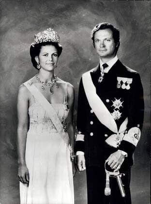 Oct. 08, 1976 - New Official Photographs Of The King And Queen Of Sweden. Photo shows The latest official photograph of King Carl Gustaf and Queen Silvia of Sweden, taken by photographer Lennart Nilsson.  - ZUMAk09