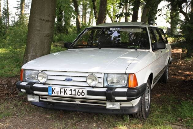 Ford Granada Turnier 2.8i (Kombi) im Wald, 9. Classic Days am Schloss Dyck, Trips Memorial, Oldtimer, Klassik- und Motorfestival, 01.-03.08.2014, Jüchen (D)