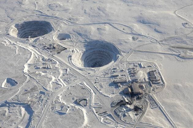 Unternehmen: BHP Billiton BHP Billiton s Ekati Diamond mine, located on the tundra about 200 miles north of Yellowknife, Northwest Territories, Canada  acp47880