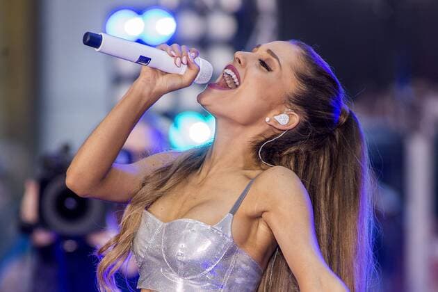 Ariana Grande, die Sängerin bei ihrem Konzert am 29.08.2014 im Rahmen der NBC Today Show am Rockefeller Center in New York Ariana Grande in Concert on NBC s Today Show at Rockefeller Center in New York City - August 29, 2014 