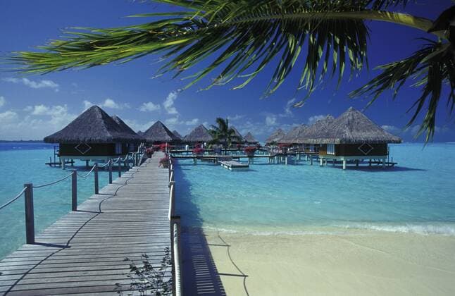 Bungalows, Beachcomber Hotel, Bora Bora, French Polynesia  00200GN