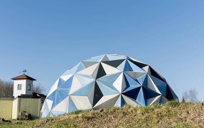 IMAGO Creative: Internationaler Tag der Architektur am 3. Oktober. Thema: Architektur zum Wohlfühlen Germany, North Rhine-Westphalia, Aachen, view to Colourdome, pavilion of RWTH Aachen  HL000381