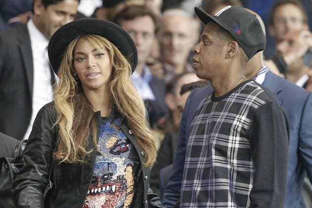 Jay-Z und Beyonce veröffentlichen unangekündigt gemeinsames Album Beyonce Knowles und Ehemann Jay Z - Fussball, Champions League - Paris St. Germain vs. FC Barcelona - Paris 30 09 2014 StephaneAllaman Panoramic 