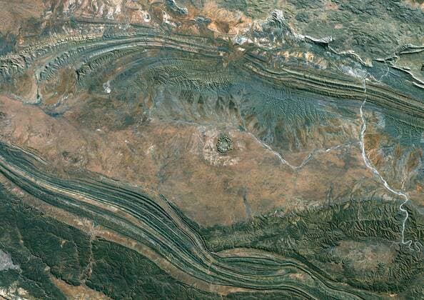 Gosses Bluff Meteor Impact Crater, Northern Territory, Australia, True Colour Satellite Image. True colour satellite image of Gosses Bluff impact structure, Northern Territory, Australia (diameter : 22 km). Image taken on 20 July 1990 using LANDSAT 913_03_PO00442