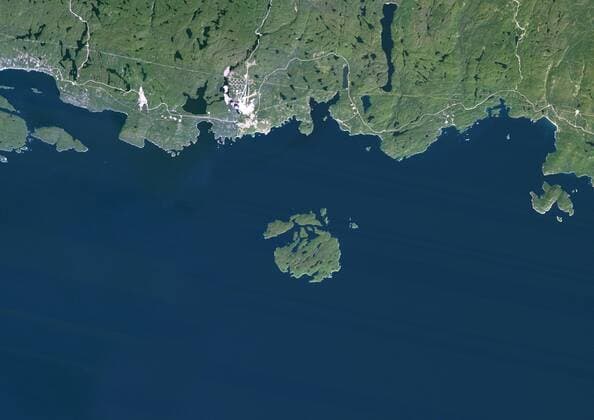 Slate Islands Meteor Impact Crater, Ontario, Canada, True Colour Satellite Image. True colour satellite image of Slate Islands impact structure, Ontario, Canada (age : 350 million years ; diameter : 30 km). Image taken on 5 September 1990 using LAND 913_03_PO00455