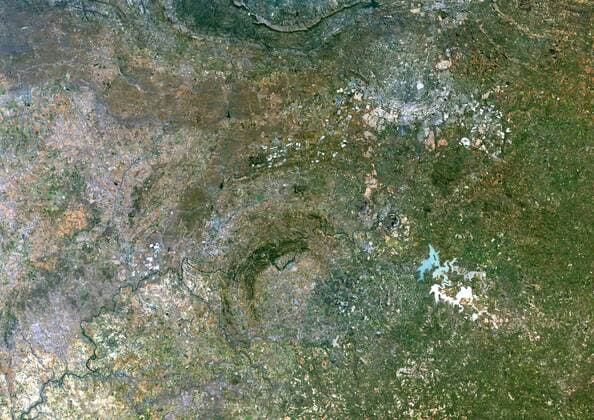 Vredefort Meteor Impact Crater, South Africa, True Colour Satellite Image. True colour satellite image of Vredefort impact structure, South Africa (diameter : 140 km). Composite image of LANDSAT data taken on 7 April 1991 and 30 April 1991. 913_03_PO00460