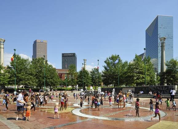 USA, Georgia, Atlanta, children in Fountain of Rings on Centennial Plaza  BRF000671