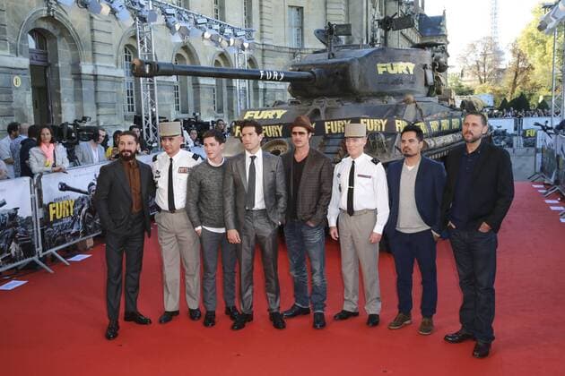 Shia LaBeouf Logan Lerman Jon Bernthal Brad Pitt Michael Pena David Ayer ( realisateur ) et generaux CELEBRITES : Photocall FURY - Paris Invalides - 18 10 2014 GwendolineLeGoff Panoramic 