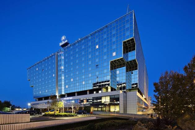 Hilton Prague, the largest Czech hotel with 791 rooms, has been put up for sale, and its managerial contract with the Hilton chain will soon expire, property consultant JLL told CTK today, on Tuesday, November 4, 2014. Avid Asset Management, the current owner of the hotel, empowered JLL to mediate the deal whose price was not disclosed. (CTKxPhoto MartinxSterba) CTKPhotoOF201411042586301 