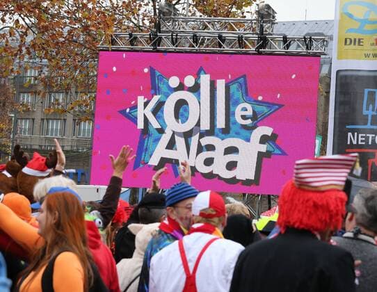 Köln, Sessionseröffnung am 11.11. in Köln , Auftakt der Karnevalssession 11.11.-Köln, 11.11.2014, Köln, auf dem Heumarkt in der Alter Markt, Köln, Kölle Alaaf,