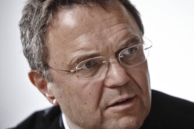 Hans-Peter Friedrich ( 10. März 1957 in Naila, Oberfranken) ist ein deutscher Politiker (CSU). Seit dem 3. März 2011 ist er Bundesminister des Innern. 1 Von 2005 bis 2011 war er stellvertretender Vorsitzender der CDU CSU-Bundestagsfraktion und von Oktober 2009 bis Maerz 2011 CSU-Landesgruppenvorsitzender. Berllin, 5.6.2013