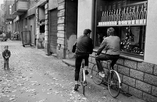 DDR, Berlin, Prenzlauer Berg, Kastanienallee, Fahrrad LINKE, Oktober 1986