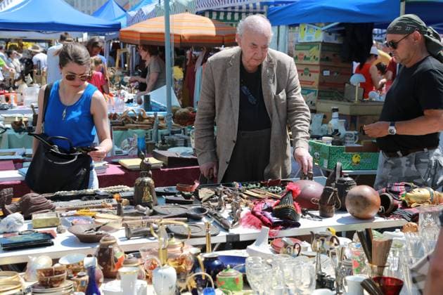 Daniel SPOERRI am Flohmarkt Wien, Flohmarkt, 07. 06. 2014 Daniel SPOERRI am Flohmarkt