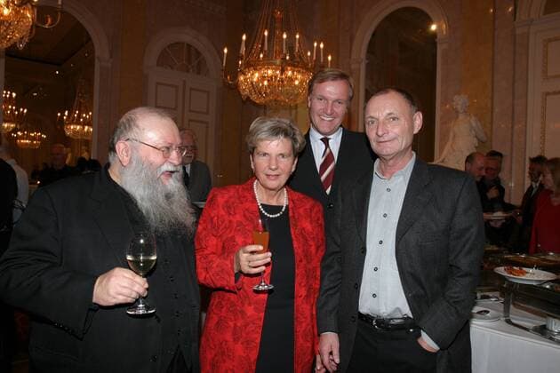 Wien 07 11 2003 - Günter BRUS Ausstellung in der Albertina - Herman NITSCH - Waltraud KLASNIK - Klaus Albrecht SCHRÖDER - Günter BRUS