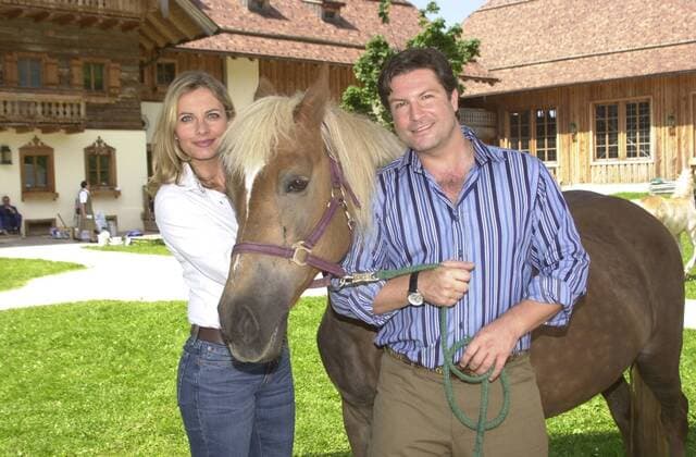 Salzburg - 07 06 2004 - Dreh zu - Ein Paradies für Tiere - auf Gut Aiderbichl bei Michael AUFHAUSER mit Susanne MICHEL - Francis FULTON SMITH