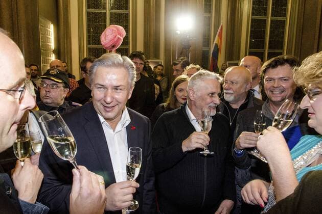 Klaus Wowereit mit Lebensgefährte Joern Kubicki bei der Abschiedsparty für Klaus Wowereit im Roten Rathaus. Berlin, 10.12.2014 Foto:xK.xWernerx xFuturexImage