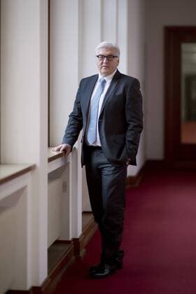 Frank-Walter Steinmeier DEU, Deutschland, Germany, Berlin, 10.12.2014 Frank-Walter Steinmeier, Bundesaussenminister, SPD, im Aussenministerium in Berlin. Bundespolitik, Deutsche Politik, Politiker, Portrait, Portraet, 2014, Frank Walter. Frank-Walter Steinmeier, German Foreign minister SPD, in Berlin. Politics, Germany, political, Politician.