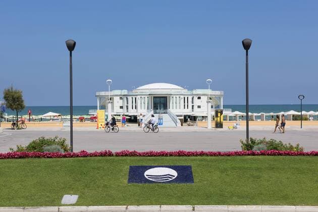  Piazzale della Liberta, Rotonda al Mare, Ingresso Rotonda, Senigallia, Provinz Ancona, Marken, Italien, Europa iblatf04003773.jpg