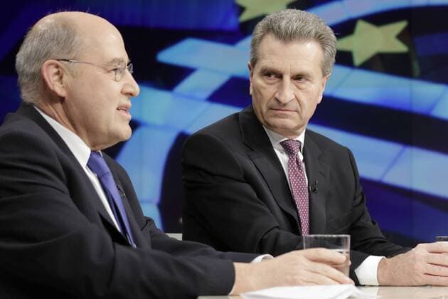 Berlin, ZDF, Polit-Talk Maybrit Illner Thema: Aufstand in Athen. Scheitert Merkel, scheitert der Euro? Foto: Gregor Gysi, der Fraktionsvorsitzende der Linken, Günther Oettinger (CDU), EU-Kommissar