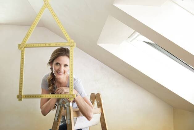Woman house form symbol shape idea Aufmacher mit_2002_05346