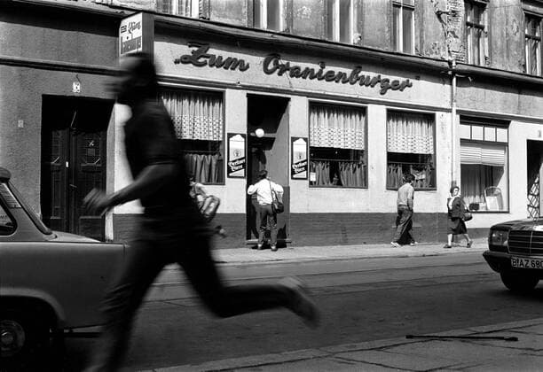 Zum Oranienburger Kneipe (Restaurant) Zum Oranienburger, heute das Meilenstein, Oranienburger Strasse, Berlin-Mitte, 11.05.1989, DEU,