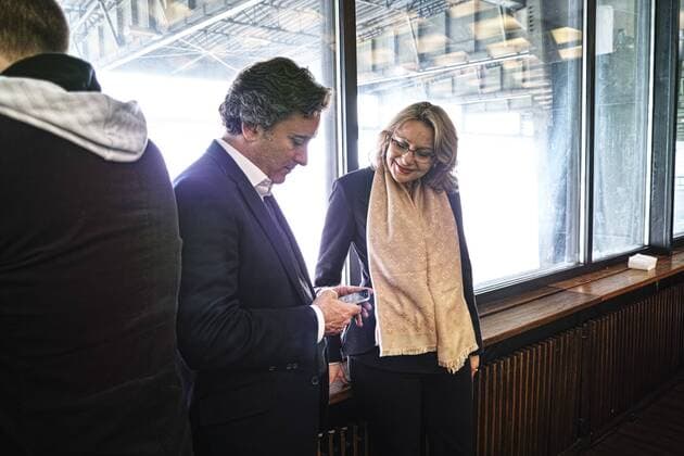 Senatorin Cornelia Yzer und Formel-E-Boss Alejandro Agag- Deutschland,Berlin,24.02.2015: Präsentation des ePrix von Deutschland in Berlin Senatorin Cornelia Yzer und Formel-E-Boss Alejandro Agag - Deutschland,Berlin,24.02.2015: Das Premierenrennen der vollelektrischen Motorsport-Serie Formel E findet Ende Mai 2015 auf dem Gelände des ehemaligen Flughafen Tempelhof statt.