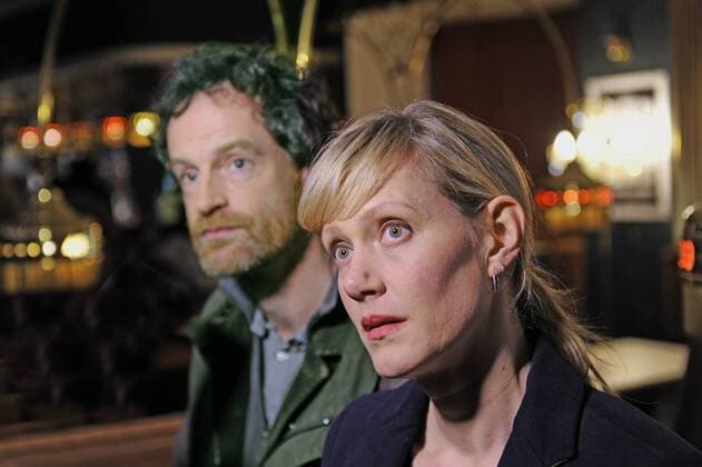 Deutschland, Dortmund, 02.03.2015 Dreharbeiten zu dem neuen Tatort aus Dortmund Kollaps Foto: Anna Schudt als Martina Boenisch und Joerg Hartmann als Peter Faber. Germany, Dortmund, 02.03.2015 Shooting the new scene from Dortmund collapse Photo: Anna Schudt as Martina Boenisch and Joerg Hartmann as Peter Faber. Tatort Dortmund - Kollaps -