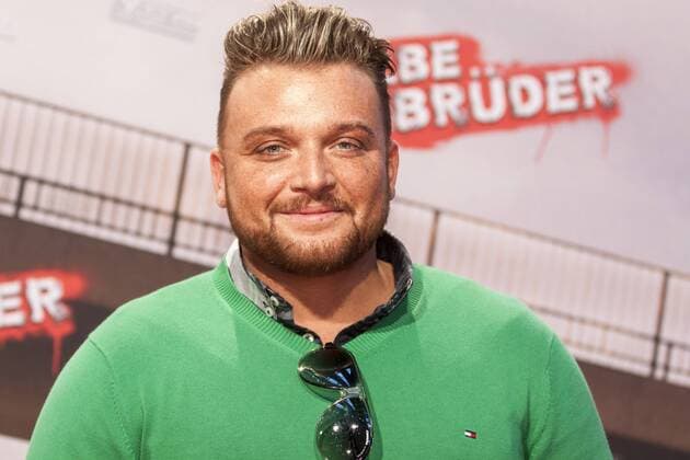 Menowin Fröhlich bei der Premiere von - Halbe Brüder - am 31.03.2015 im Cinedom in Köln. Premiere von - Halbe Brüder - in Köln