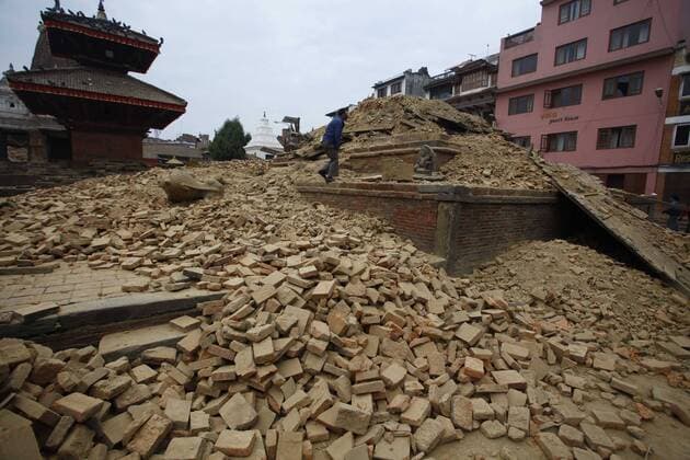 (150426) -- LALITPUR, April 26, 2015 -- Photo taken on April 26, 2015 shows a collapsed temple after an earthquake at the Durbar Square in Patan, Nepal. The death toll from a powerful earthquake which struck Nepal on Saturday has climbed to 1, 896 including 723 in the Nepal s capital Kathmandu, a senior government official told Xinhua on Sunday morning. ) NEPAL-EARTHQUAKE-AFTERMATH PratapxThapa 
