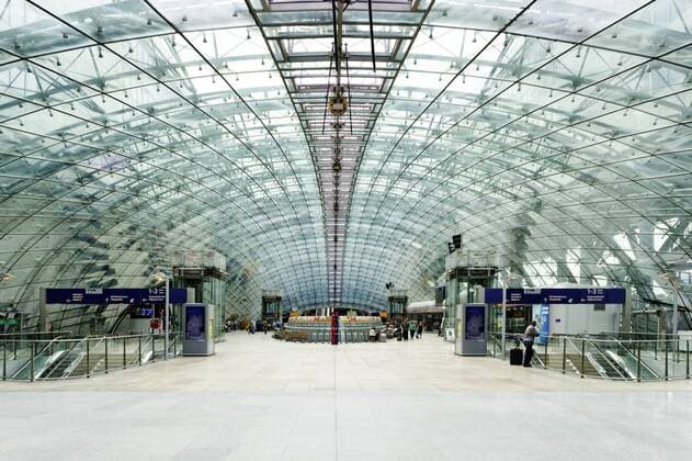 DEU; Deutschland, Frankfurt am Main, 06.07.2014 - Glasdach im The Squaire am Frankfurter Flughafen. Â