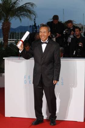 Hou hsiao Hsien CINEMA : 68 eme Festival de Cannes - photocall des laureats - 24 05 2015 LOICThebaud Panoramic 