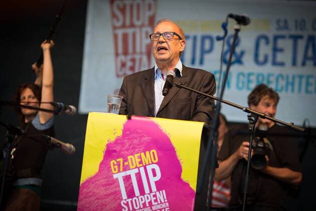 G7- Großdemo München Der schweizer Soziologe und Globalisierungskritiker Jean Ziegler spricht auf der Großdemonstration TTIP stoppen! Klima retten! Armut bekämpfen! gegen den G7-Gipfel in Elmau.